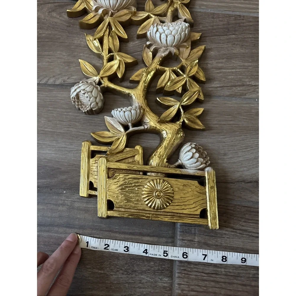 Vintage 1972 Homco Large White/Gold Ornate Flower Vase Wall Hanging Plaque 23